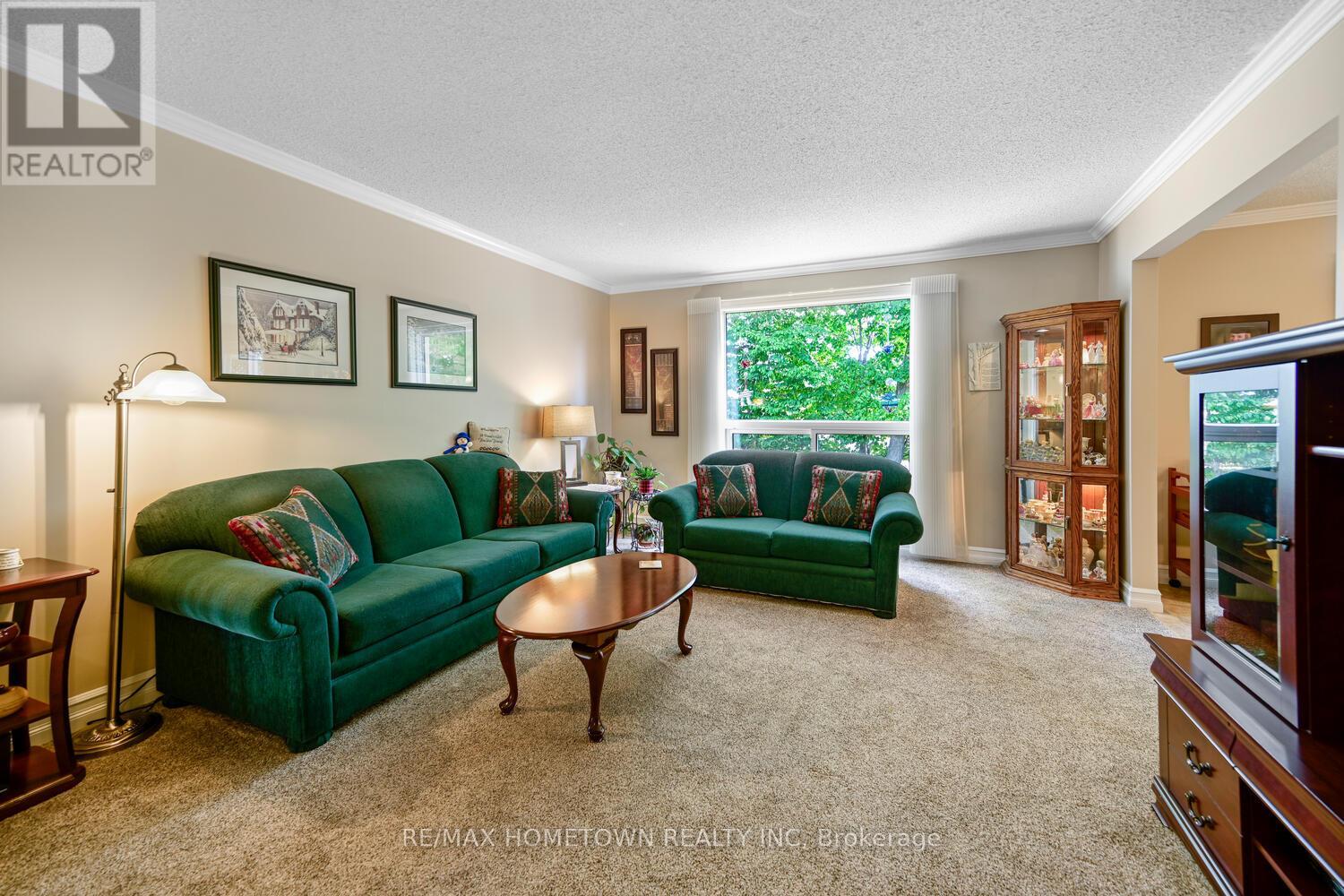 80 Cambridge Crescent, Brockville, Ontario  K6V 6L8 - Photo 6 - X12388402