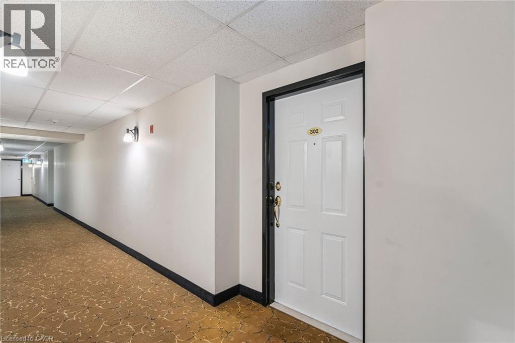 970 Golf Links Road Unit# 302, Ancaster, Ontario  L9K 1J8 - Photo 6 - 40765555
