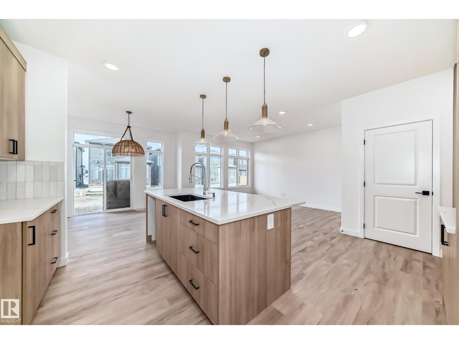 8217 Kiriak Lo Sw, Edmonton, Alberta  T6W 5S2 - Photo 6 - E4456690