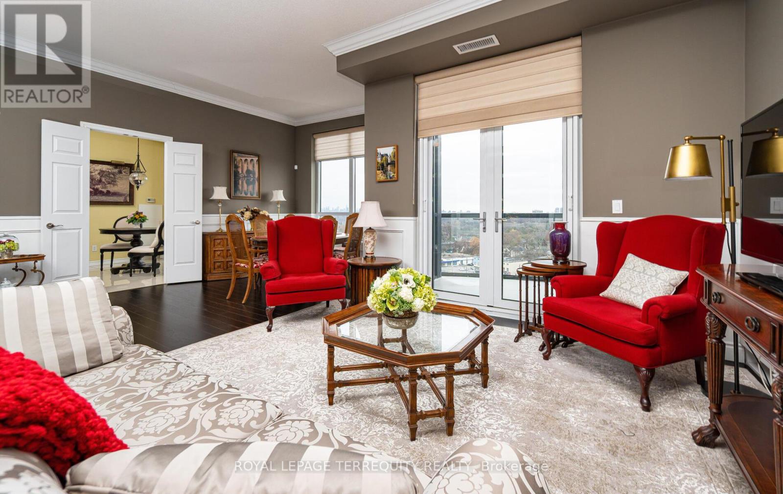 1302 - 1135 Royal York Road, Toronto, Ontario  M9A 0C3 - Photo 13 - W12388105