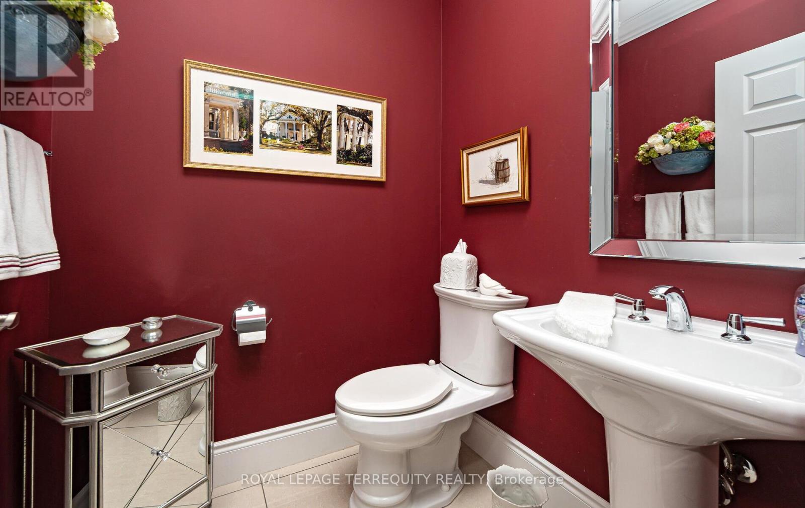 1302 - 1135 Royal York Road, Toronto, Ontario  M9A 0C3 - Photo 19 - W12388105