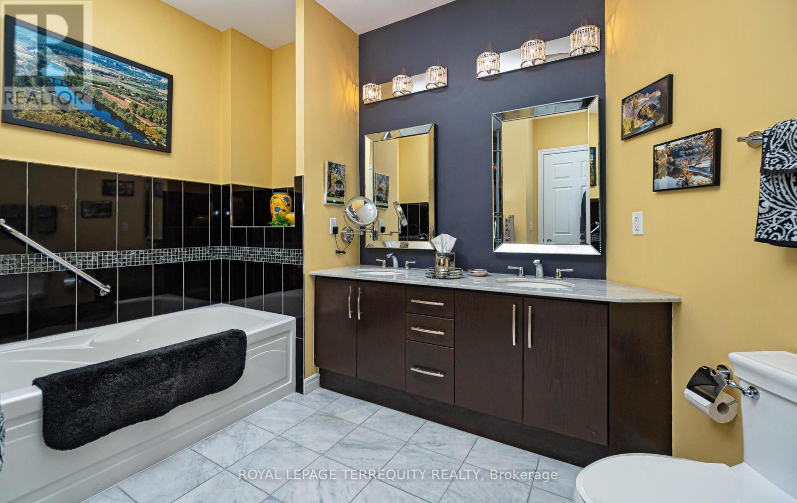 1302 - 1135 Royal York Road, Toronto, Ontario  M9A 0C3 - Photo 24 - W12388105