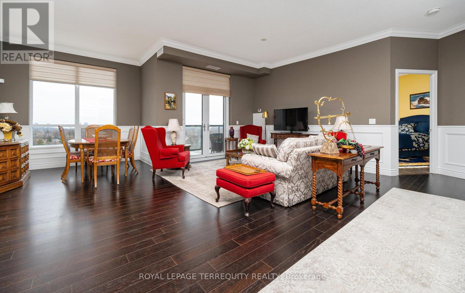 1302 - 1135 Royal York Road, Toronto, Ontario  M9A 0C3 - Photo 7 - W12388105