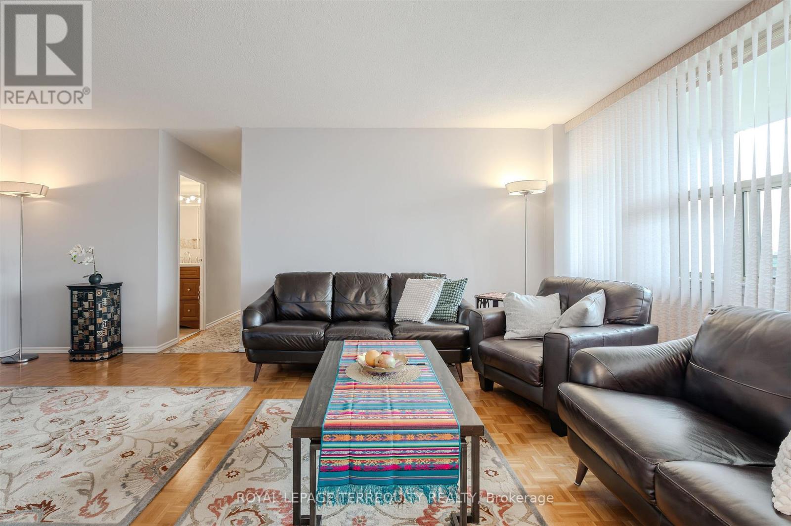 2201 - 155 Marlee Avenue, Toronto (Briar Hill-Belgravia), Ontario  M6B 4B5 - Photo 12 - W12388107