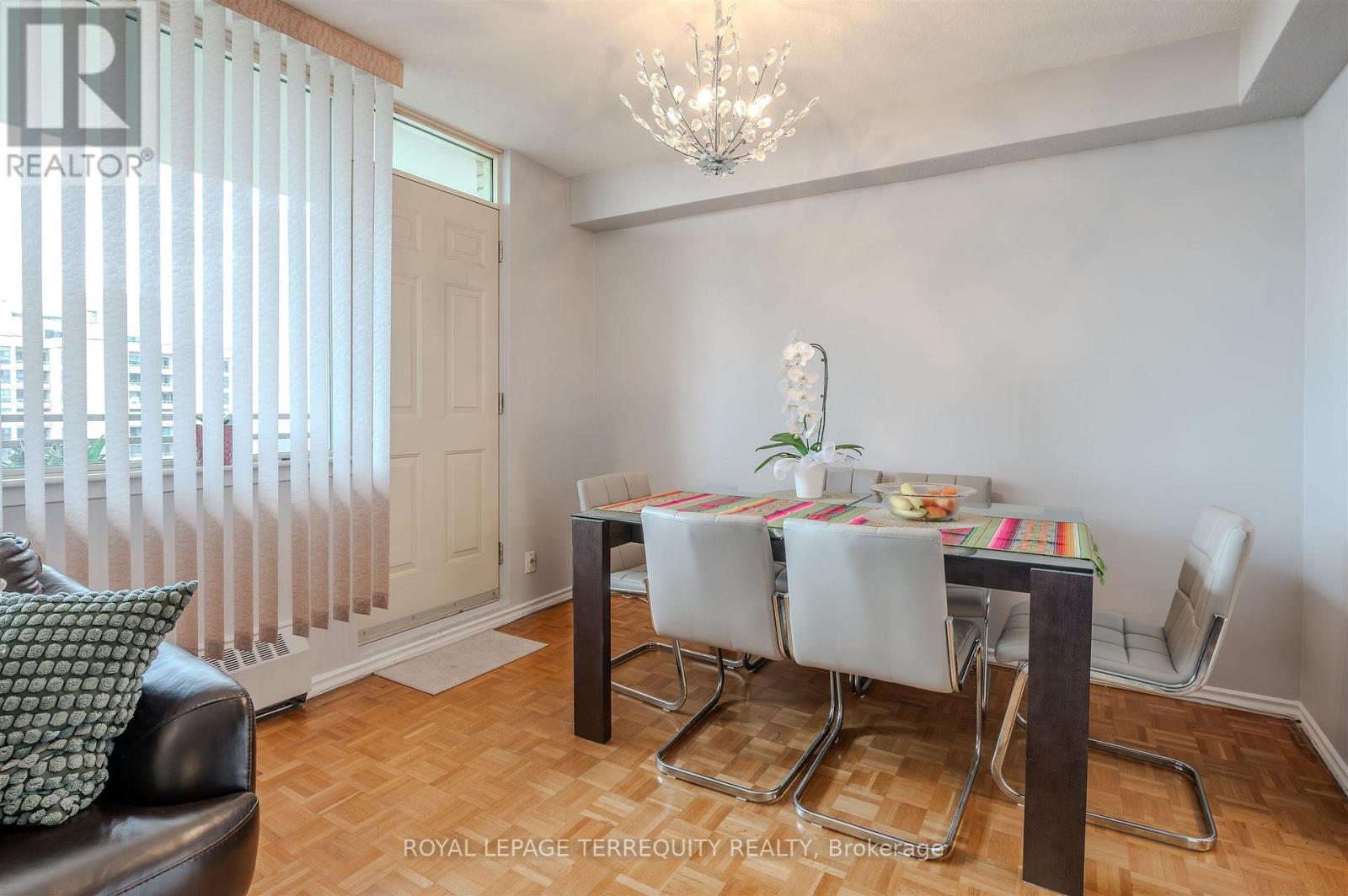 2201 - 155 Marlee Avenue, Toronto (Briar Hill-Belgravia), Ontario  M6B 4B5 - Photo 14 - W12388107