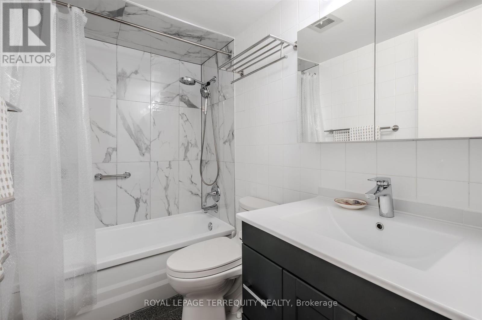 2201 - 155 Marlee Avenue, Toronto (Briar Hill-Belgravia), Ontario  M6B 4B5 - Photo 27 - W12388107