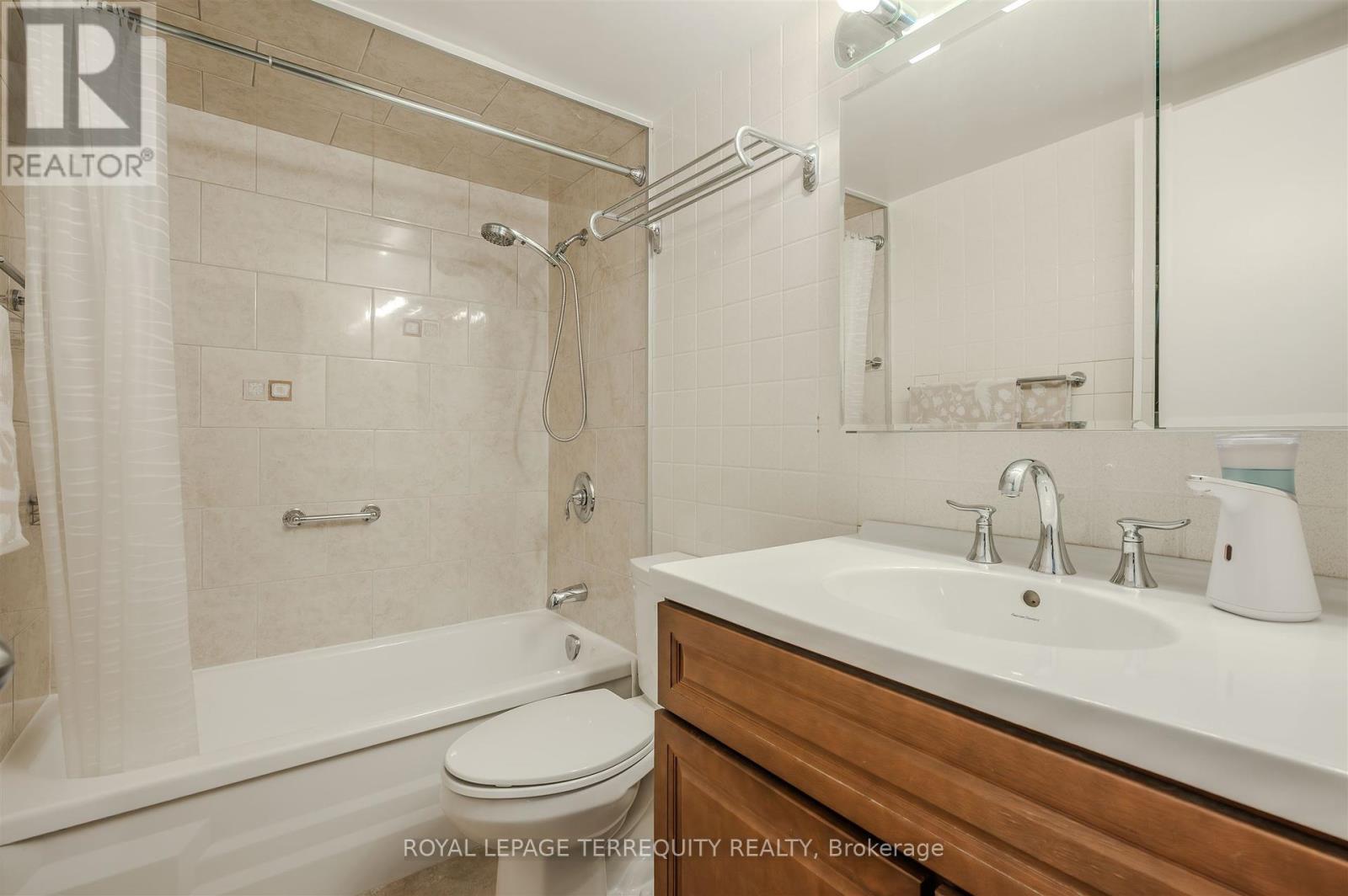 2201 - 155 Marlee Avenue, Toronto (Briar Hill-Belgravia), Ontario  M6B 4B5 - Photo 35 - W12388107