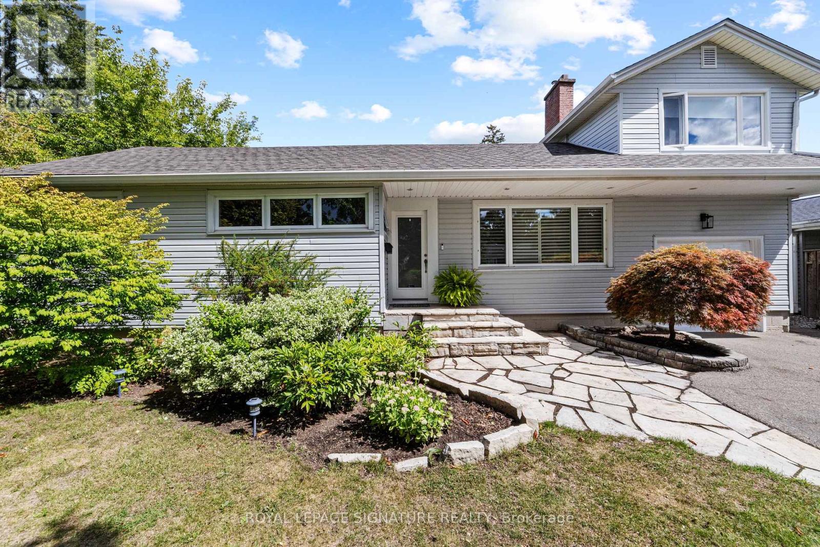45 Crescent Road, Oakville (Co Central), Ontario  L6K 1W3 - Photo 1 - W12388110