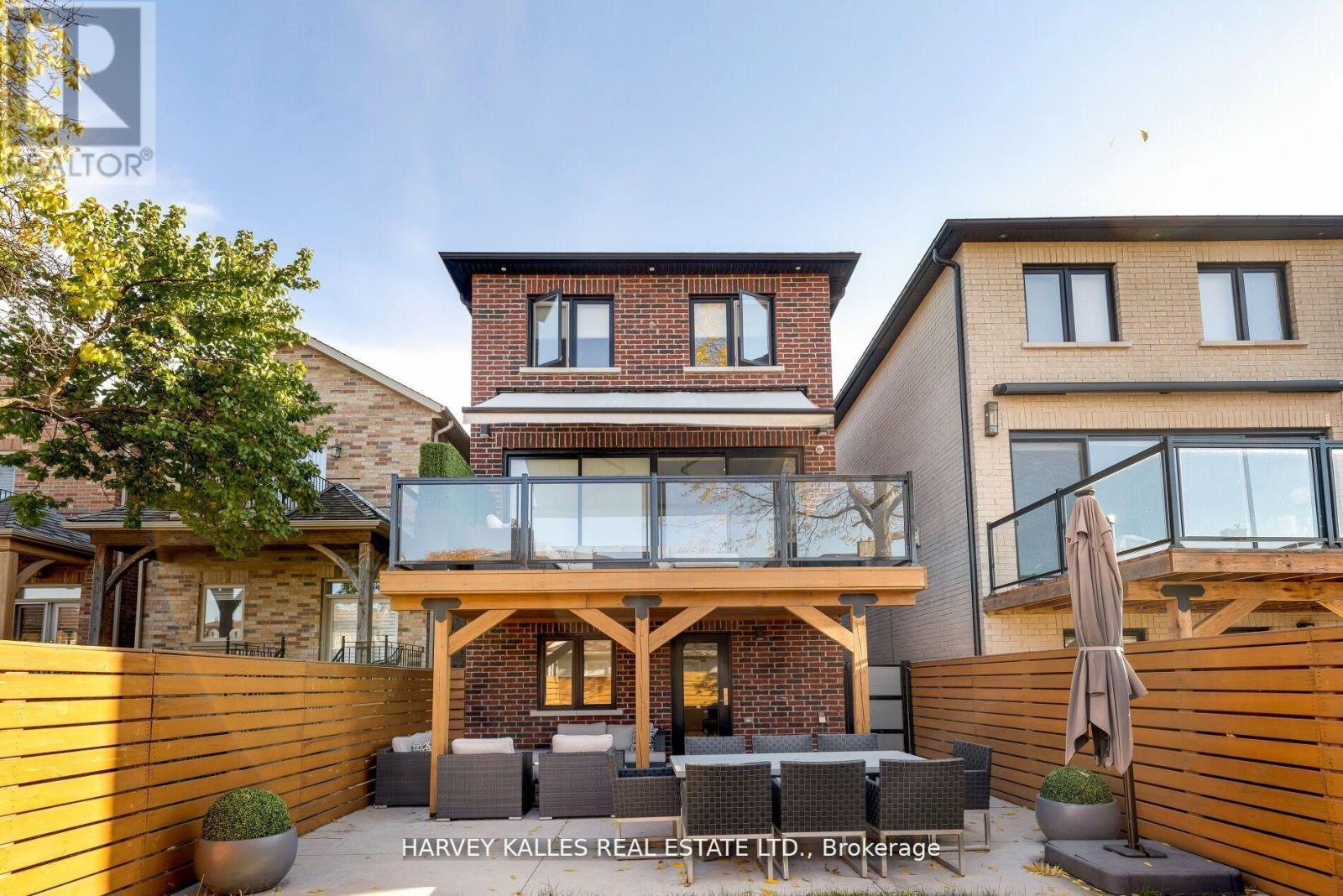 72b Renfield Street, Toronto (Brookhaven-Amesbury), Ontario  M6M 4V7 - Photo 20 - W12388128
