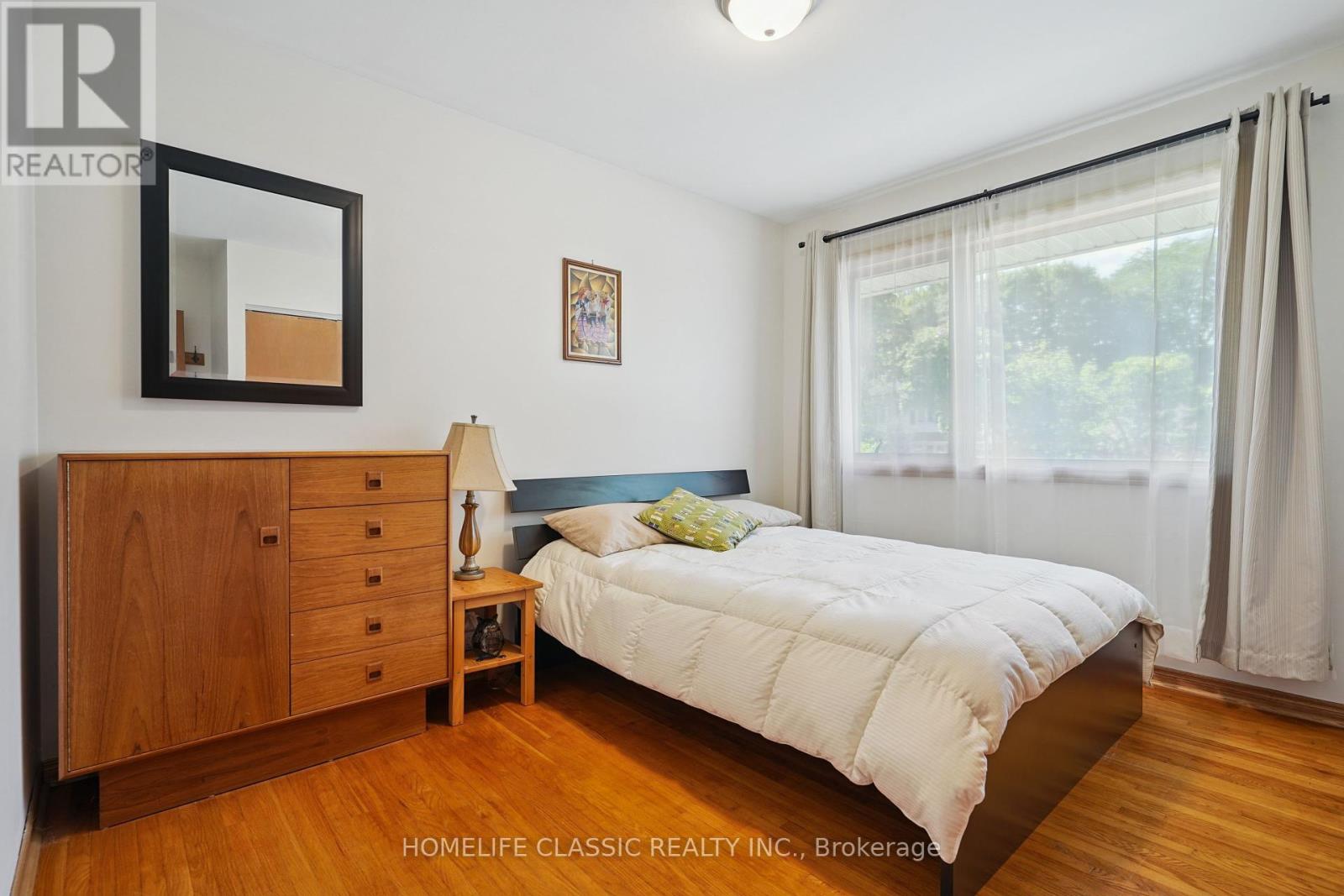 67 Beaver Bend Crescent, Toronto, Ontario  M9B 5R4 - Photo 23 - W12388186