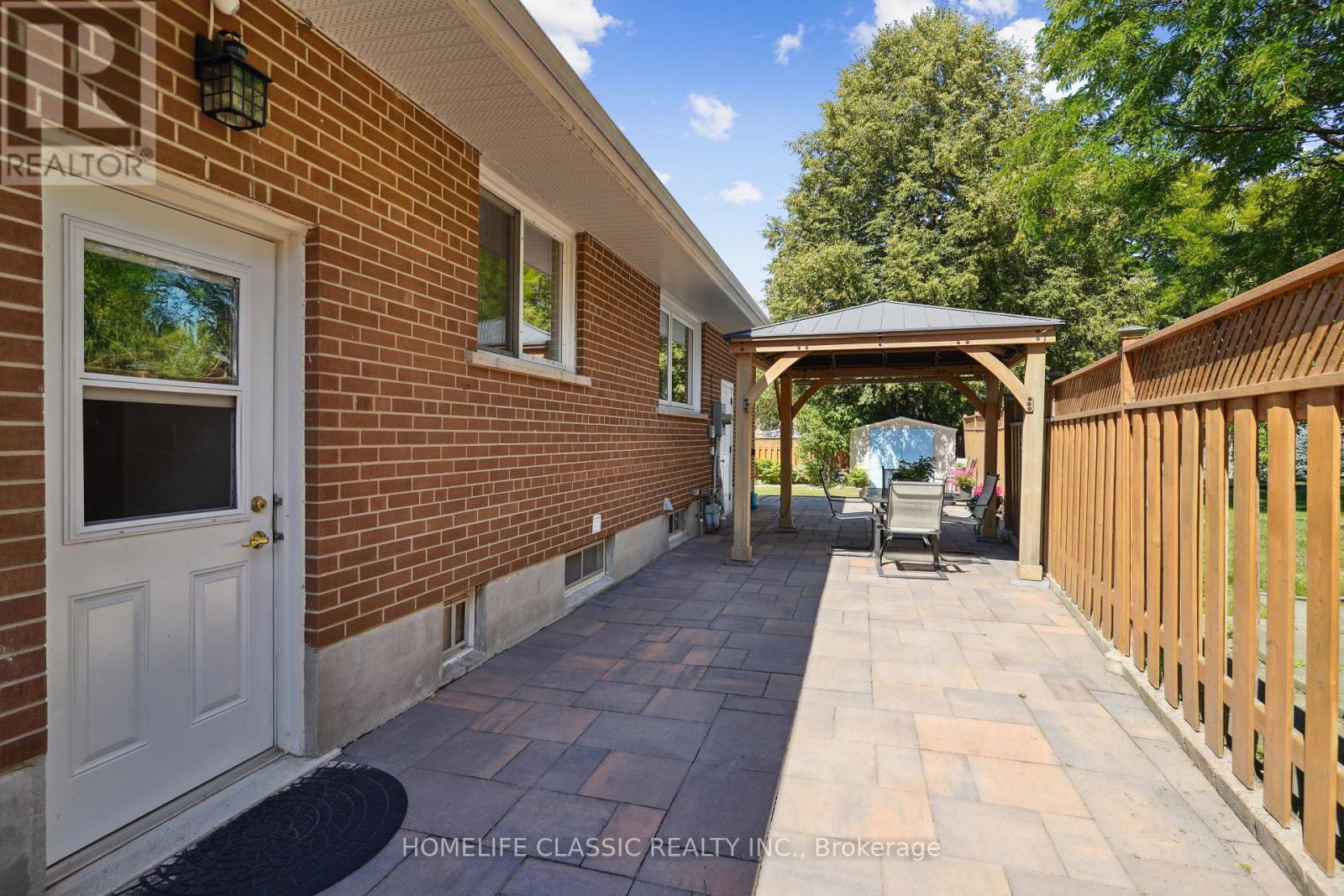 67 Beaver Bend Crescent, Toronto, Ontario  M9B 5R4 - Photo 35 - W12388186