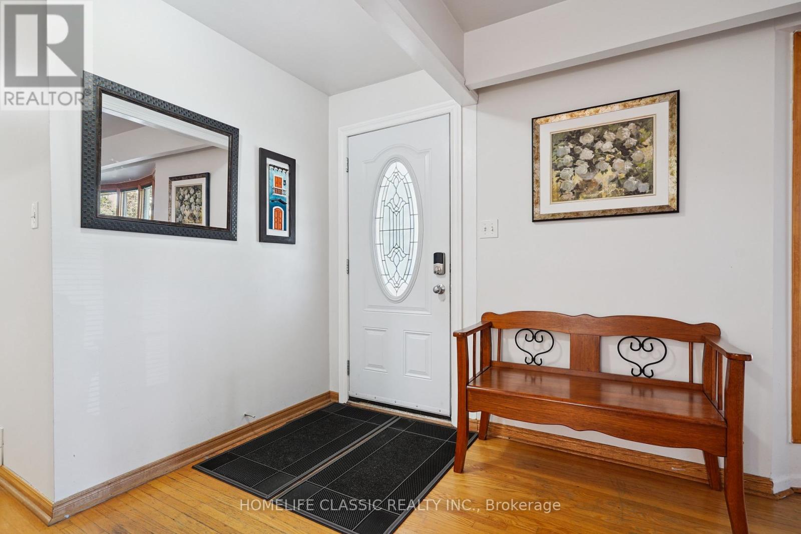 67 Beaver Bend Crescent, Toronto, Ontario  M9B 5R4 - Photo 6 - W12388186