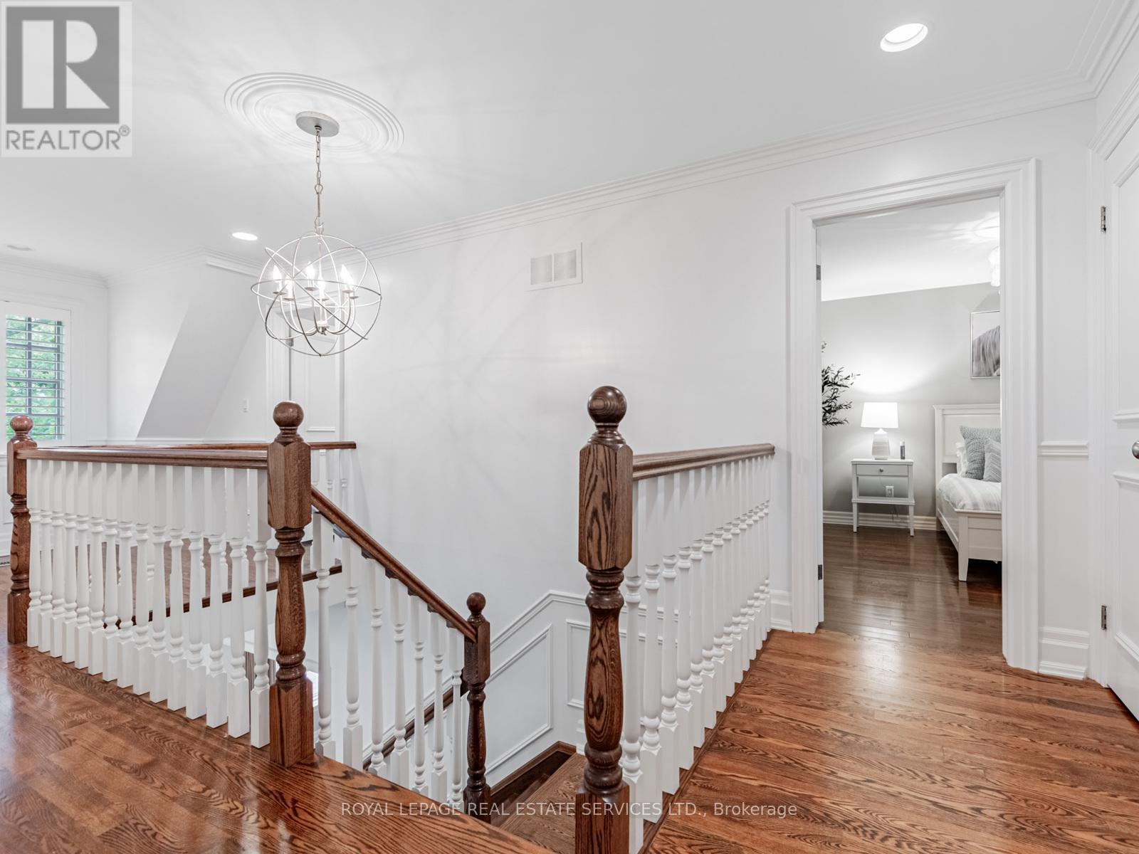 5 Reid Manor, Toronto, Ontario  M8Y 2H8 - Photo 19 - W12388209
