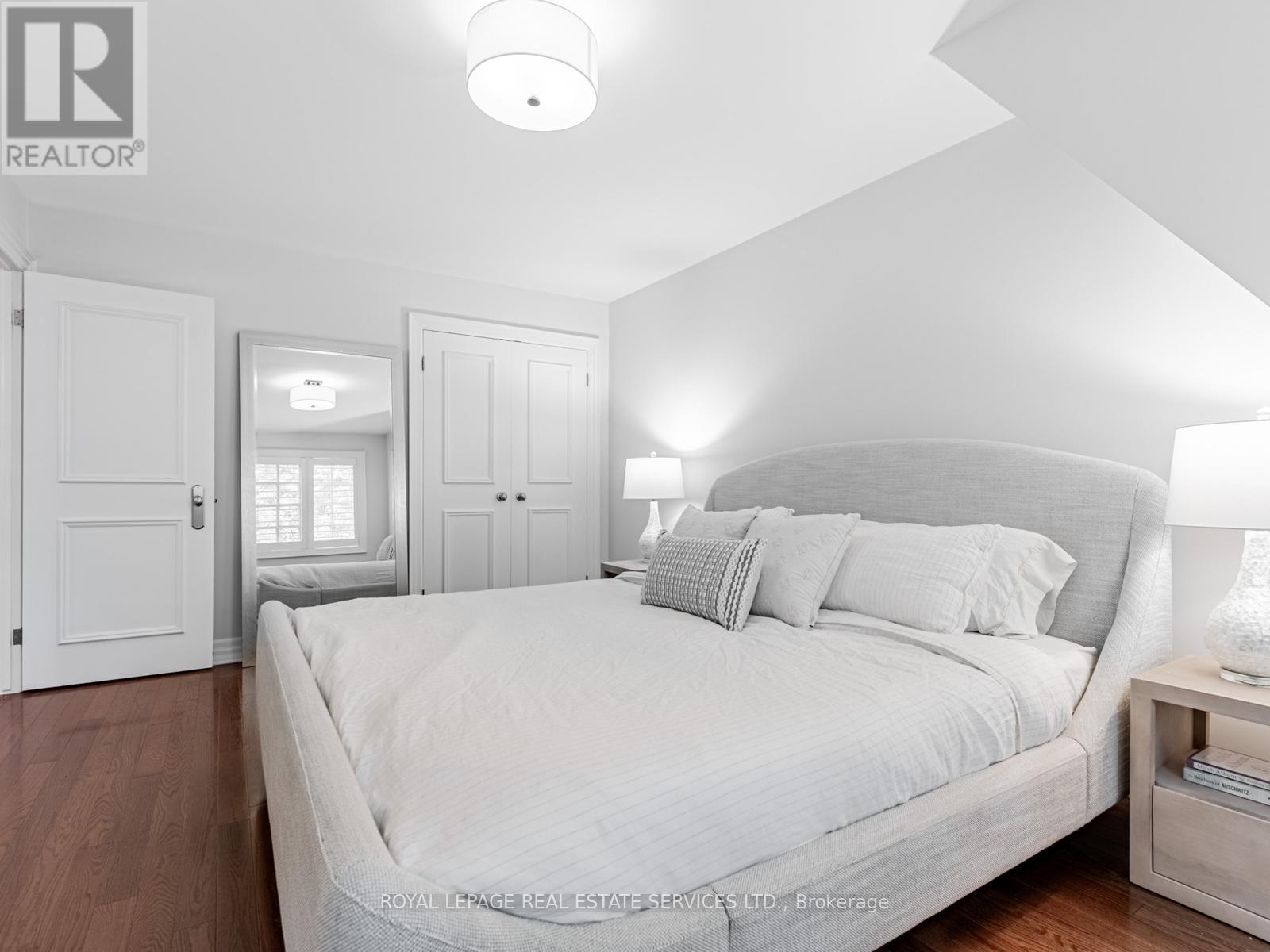 5 Reid Manor, Toronto, Ontario  M8Y 2H8 - Photo 27 - W12388209