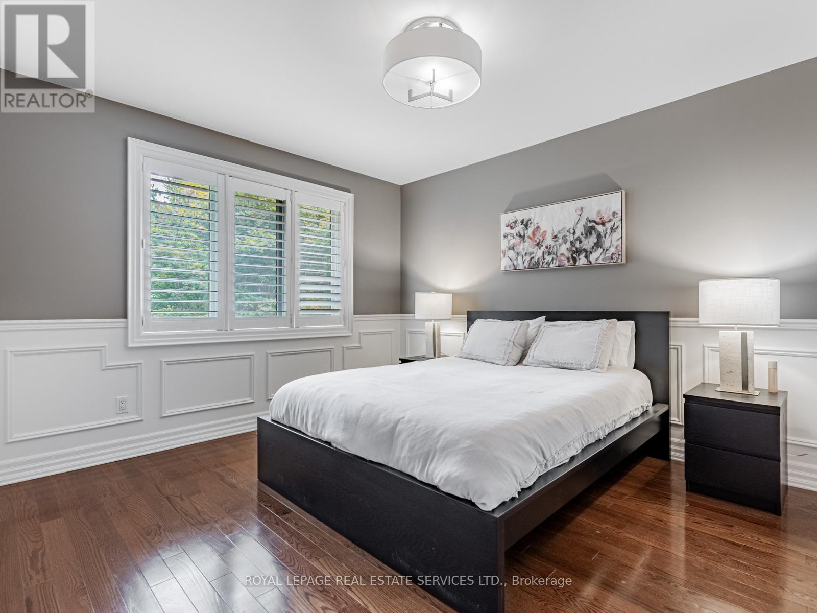 5 Reid Manor, Toronto, Ontario  M8Y 2H8 - Photo 28 - W12388209