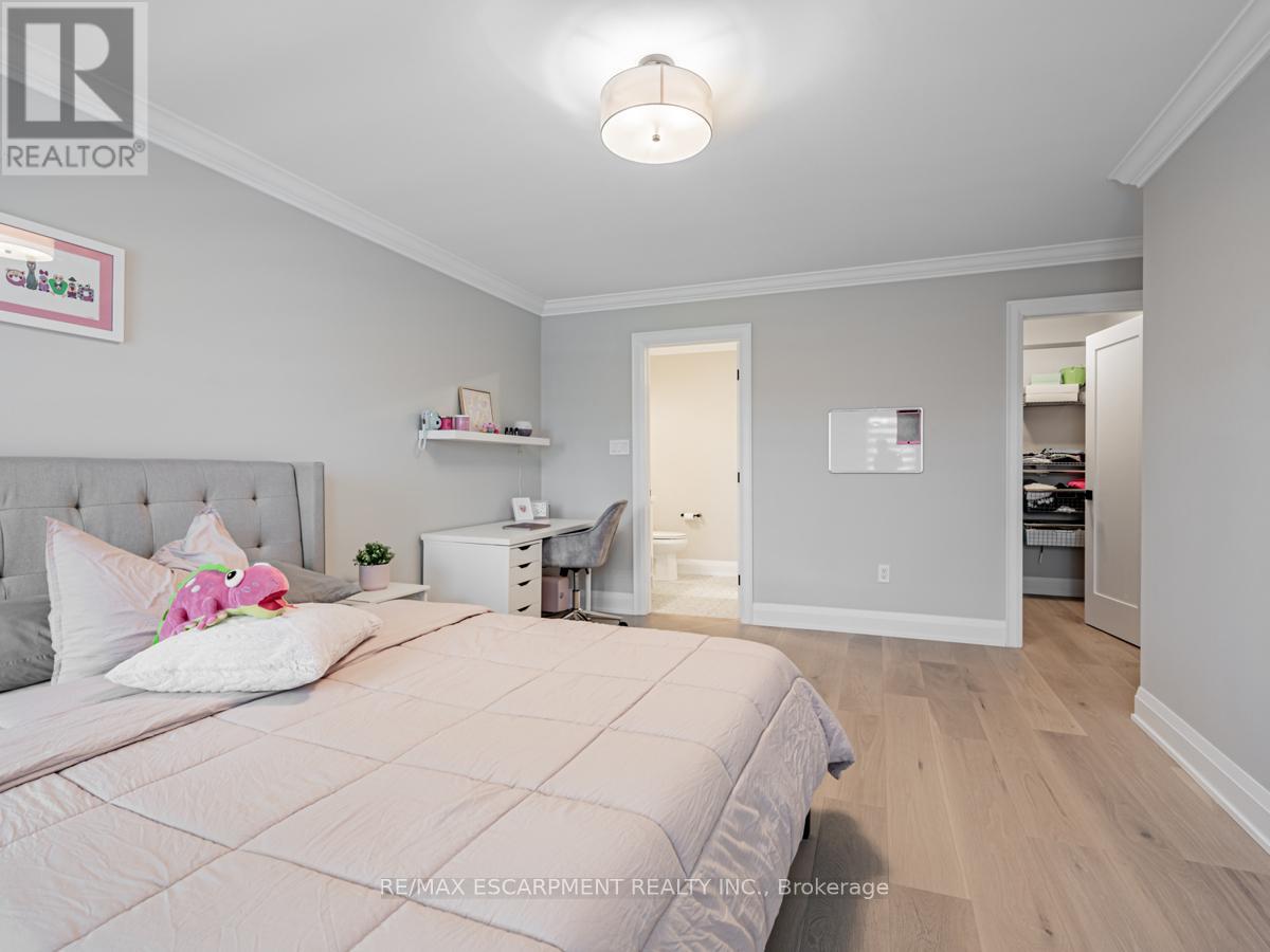 3390 Fox Run Circle, Oakville, Ontario  L6L 6W4 - Photo 28 - W12388233