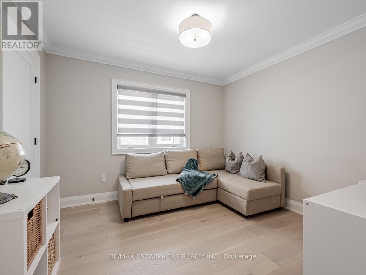 3390 Fox Run Circle, Oakville, Ontario  L6L 6W4 - Photo 32 - W12388233