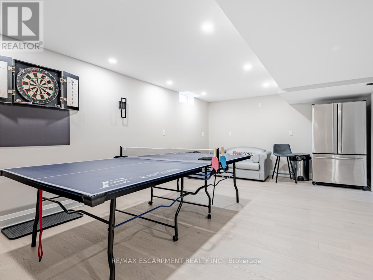 3390 Fox Run Circle, Oakville, Ontario  L6L 6W4 - Photo 33 - W12388233