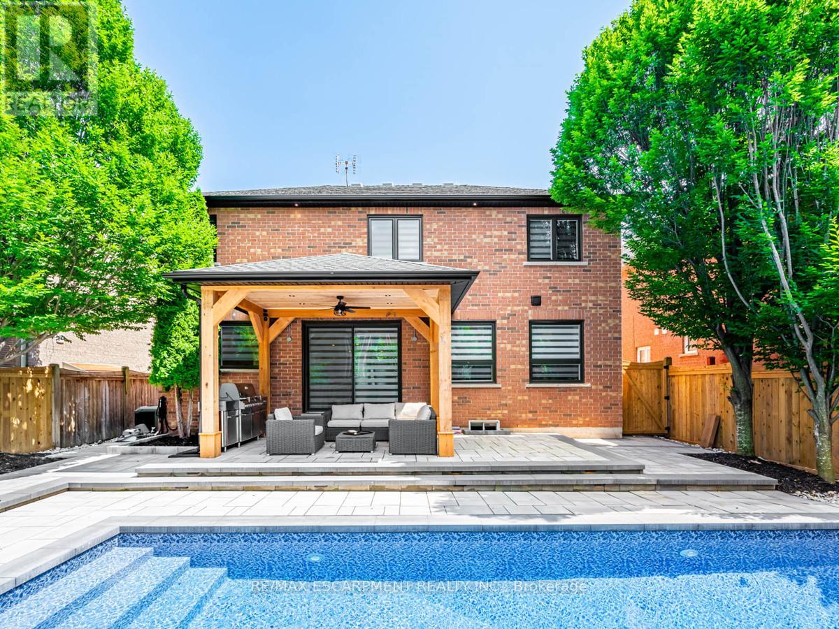 3390 Fox Run Circle, Oakville, Ontario  L6L 6W4 - Photo 40 - W12388233