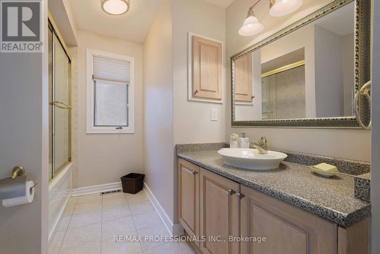 1777 Covington Terrace, Mississauga, Ontario  L5M 3M5 - Photo 34 - W12388237