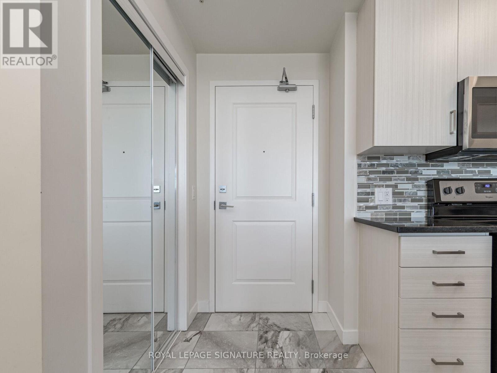510 - 2486 Old Bronte Road, Oakville, Ontario  L6M 4J2 - Photo 12 - W12388249