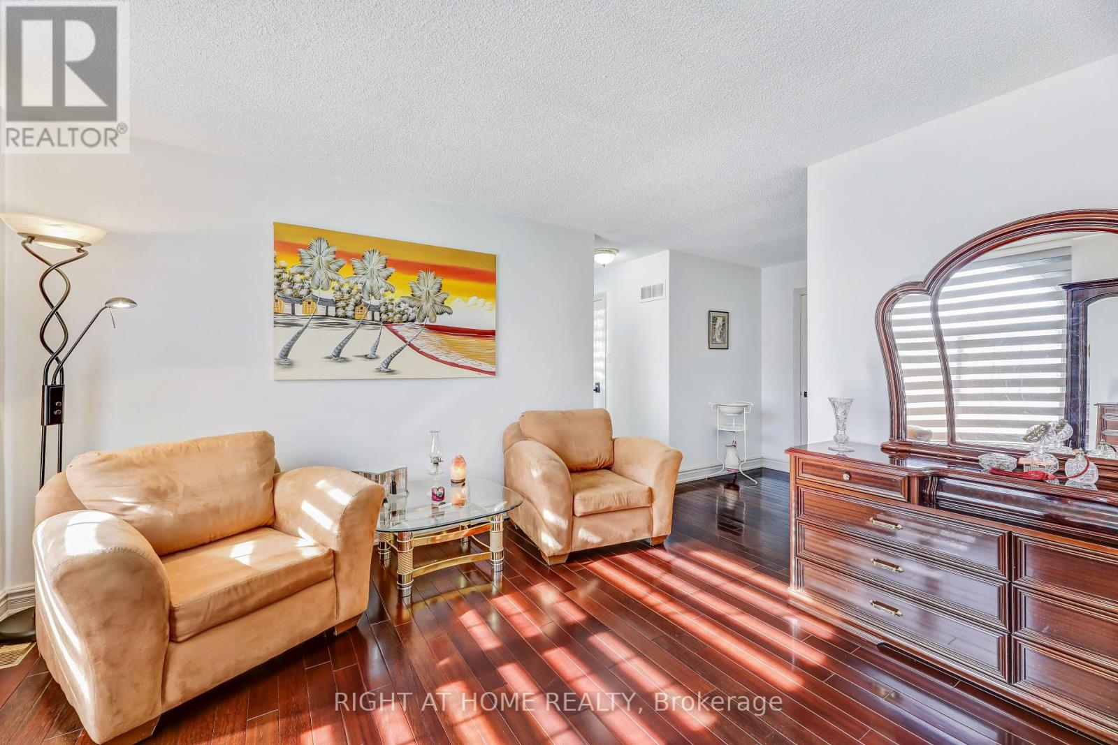1665 Asgard Drive, Mississauga, Ontario  L5E 3G5 - Photo 20 - W12388255