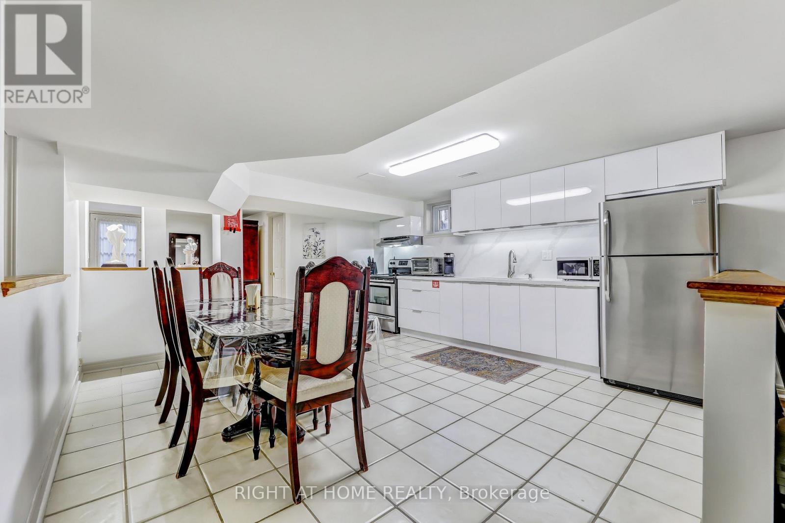 1665 Asgard Drive, Mississauga, Ontario  L5E 3G5 - Photo 27 - W12388255
