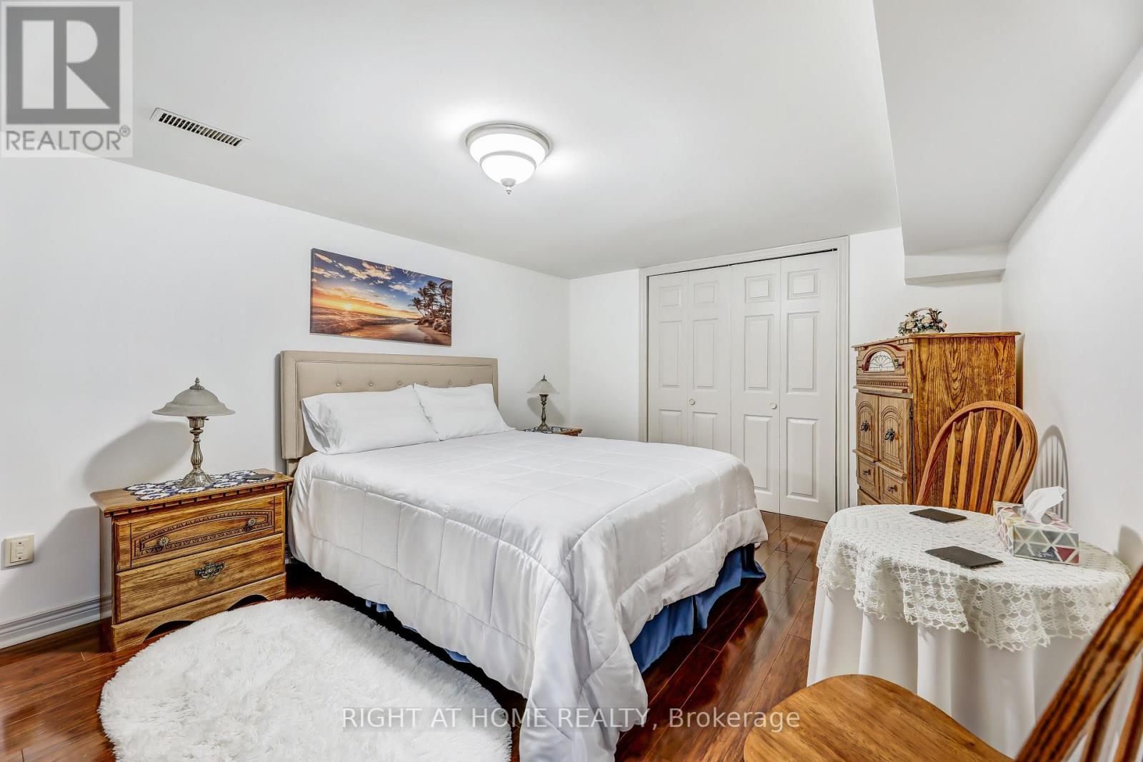 1665 Asgard Drive, Mississauga, Ontario  L5E 3G5 - Photo 31 - W12388255