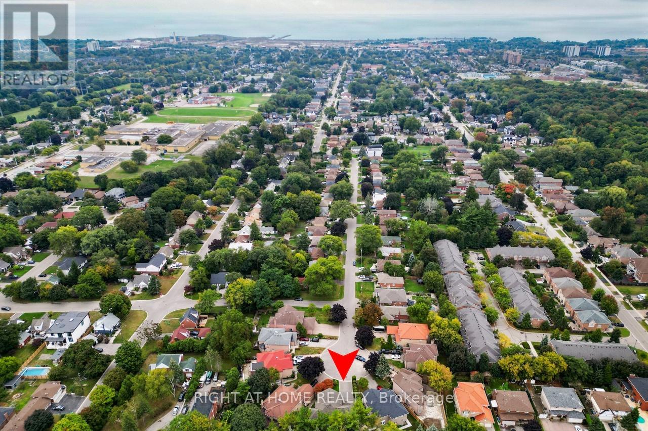 1665 Asgard Drive, Mississauga, Ontario  L5E 3G5 - Photo 45 - W12388255
