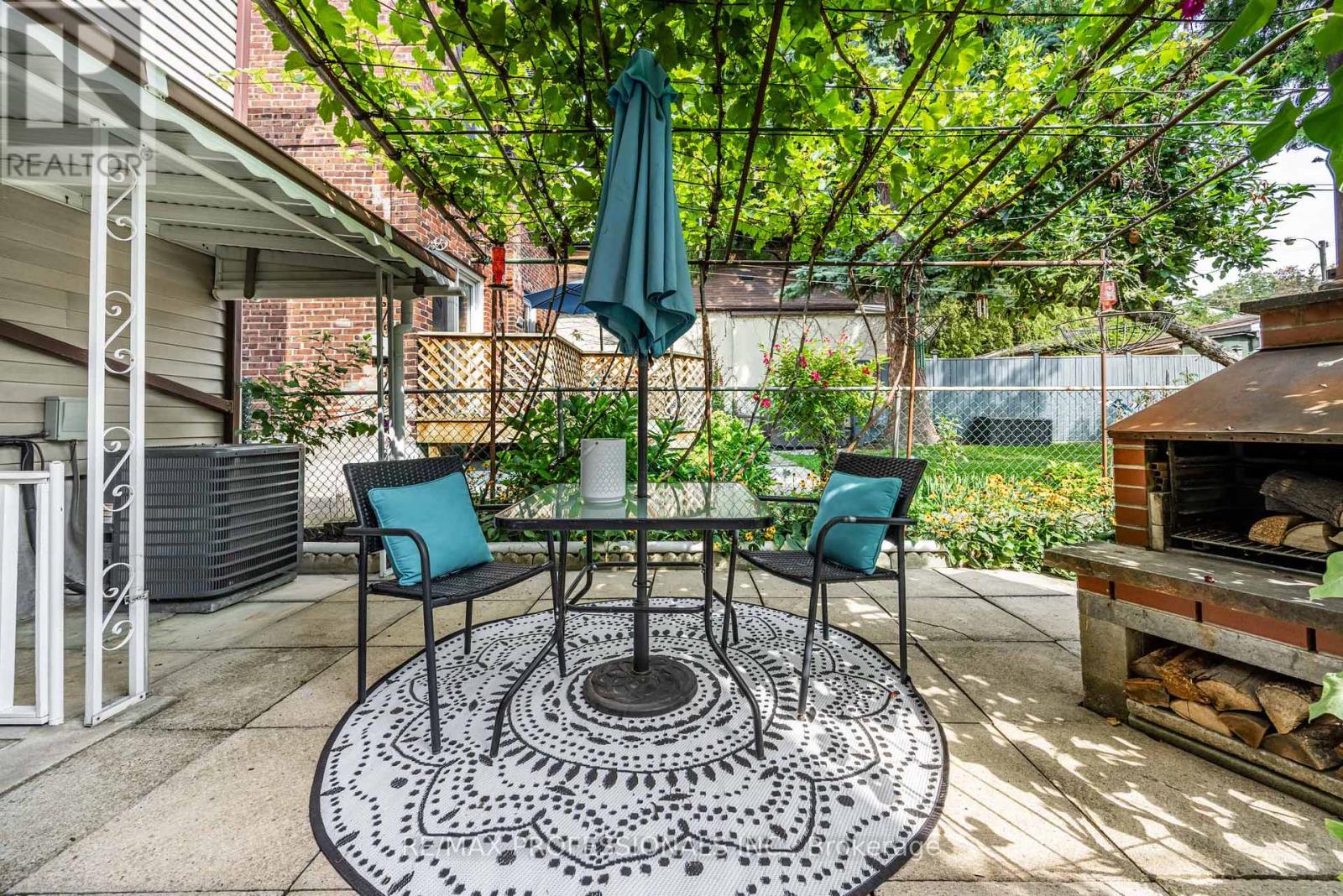 507 Salem Avenue N, Toronto, Ontario  M6H 3C9 - Photo 22 - W12388256