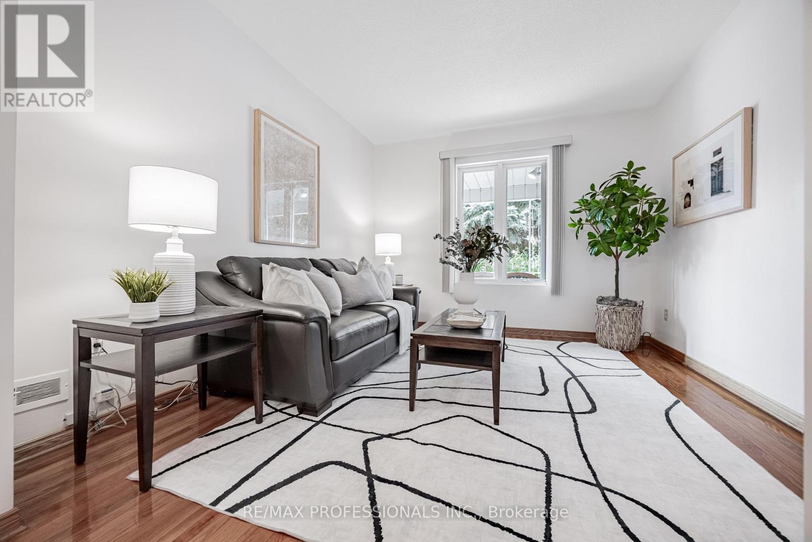 507 Salem Avenue N, Toronto, Ontario  M6H 3C9 - Photo 5 - W12388256