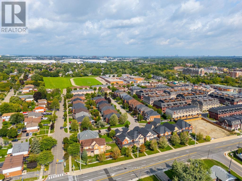 5570 Mcfarren Boulevard, Mississauga (Central Erin Mills), Ontario  L5M 5X8 - Photo 48 - W12388263