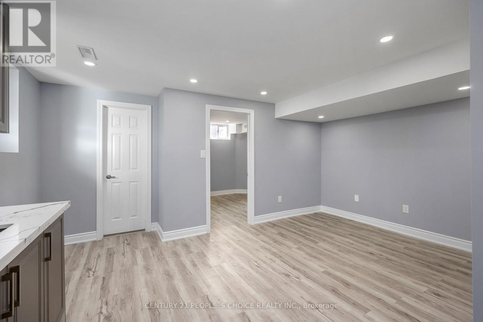 32 Frenchpark Circle Nw, Brampton, Ontario  L6X 0Y6 - Photo 28 - W12388278
