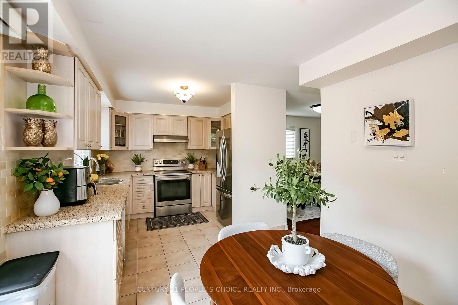 24 Vivians Crescent, Brampton (Fletcher's West), Ontario  L6Y 4V1 - Photo 14 - W12388315
