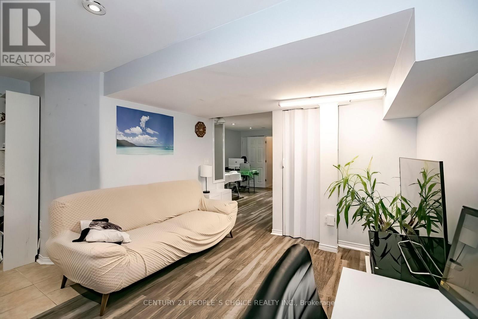 24 Vivians Crescent, Brampton (Fletcher's West), Ontario  L6Y 4V1 - Photo 35 - W12388315