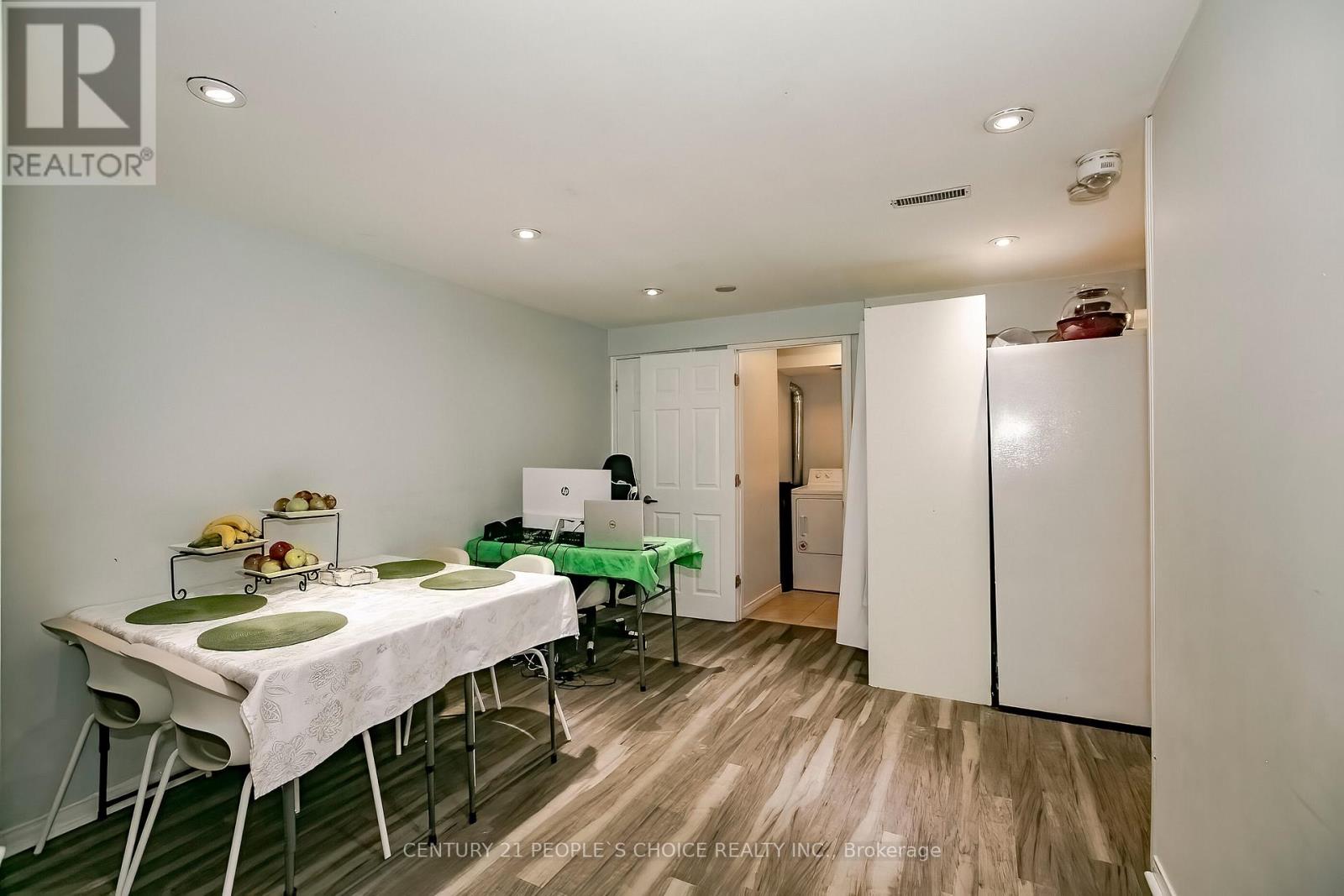 24 Vivians Crescent, Brampton (Fletcher's West), Ontario  L6Y 4V1 - Photo 39 - W12388315