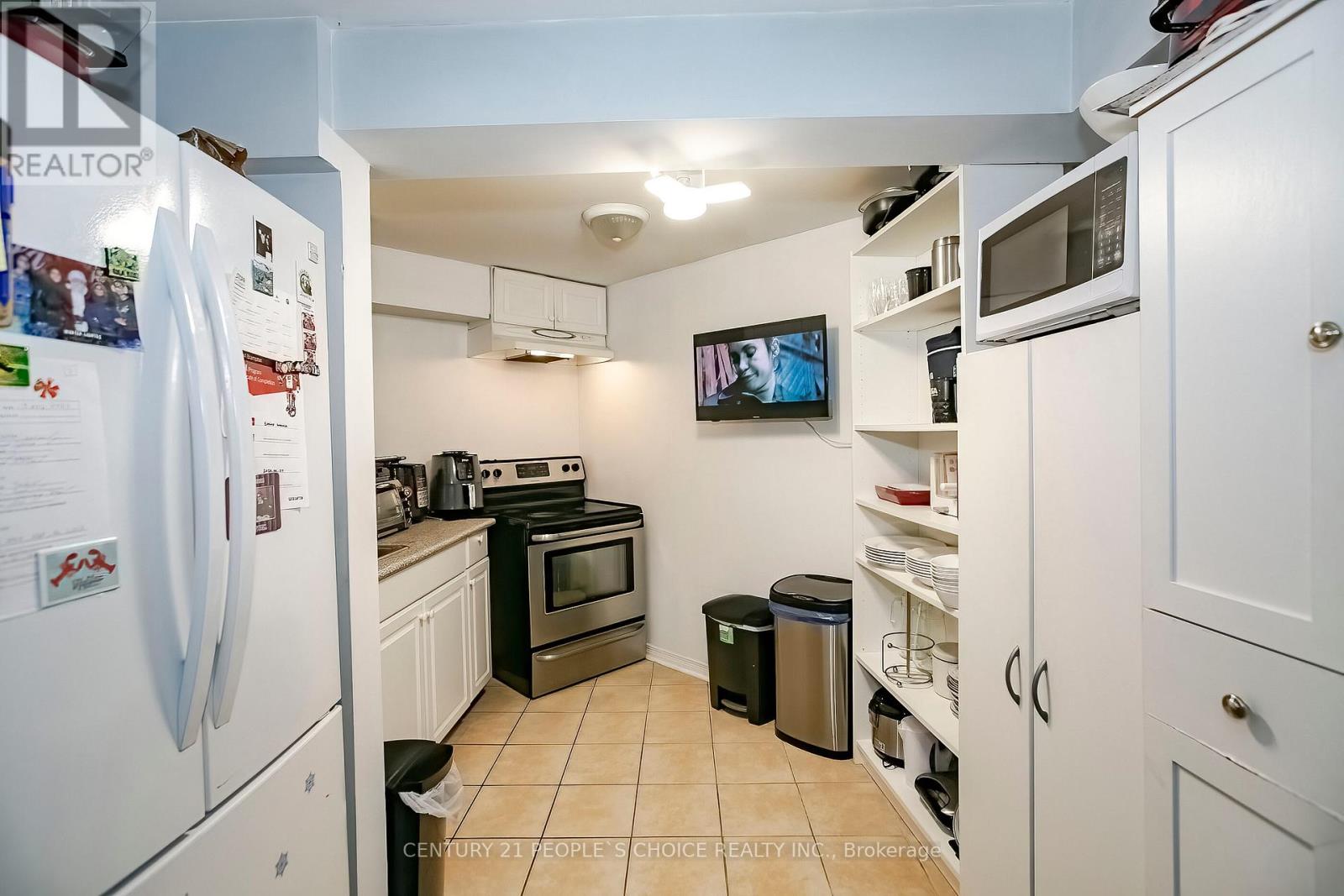 24 Vivians Crescent, Brampton (Fletcher's West), Ontario  L6Y 4V1 - Photo 43 - W12388315