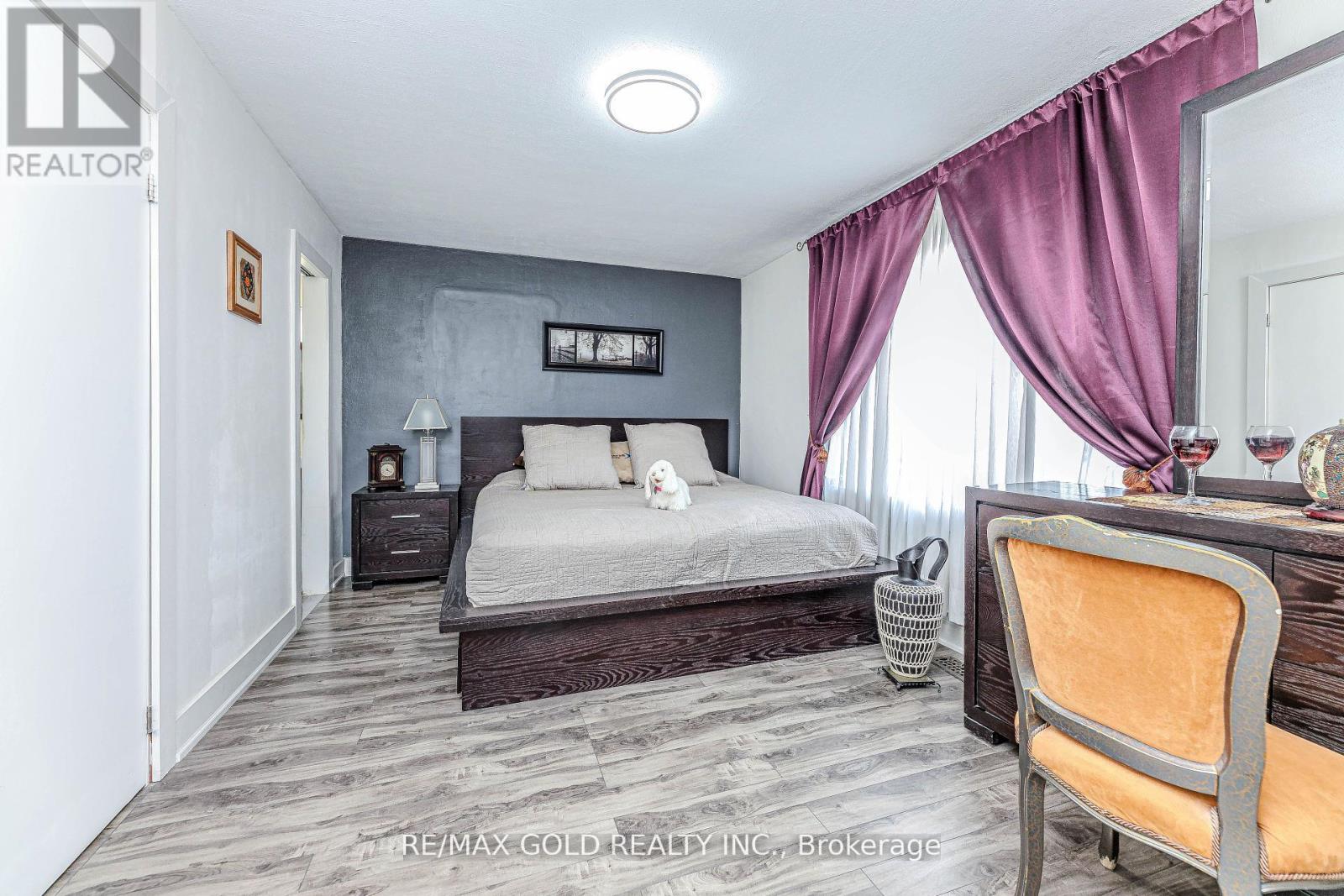 39 Harrow Street, Mississauga, Ontario  L4T 1J6 - Photo 18 - W12388317