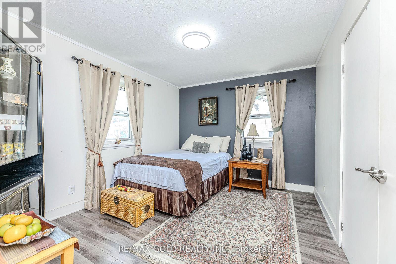 39 Harrow Street, Mississauga, Ontario  L4T 1J6 - Photo 22 - W12388317