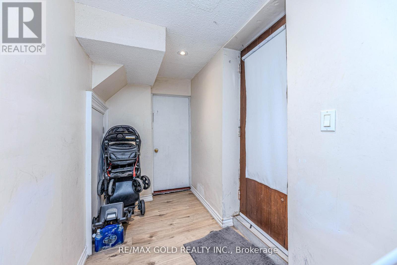 39 Harrow Street, Mississauga, Ontario  L4T 1J6 - Photo 31 - W12388317