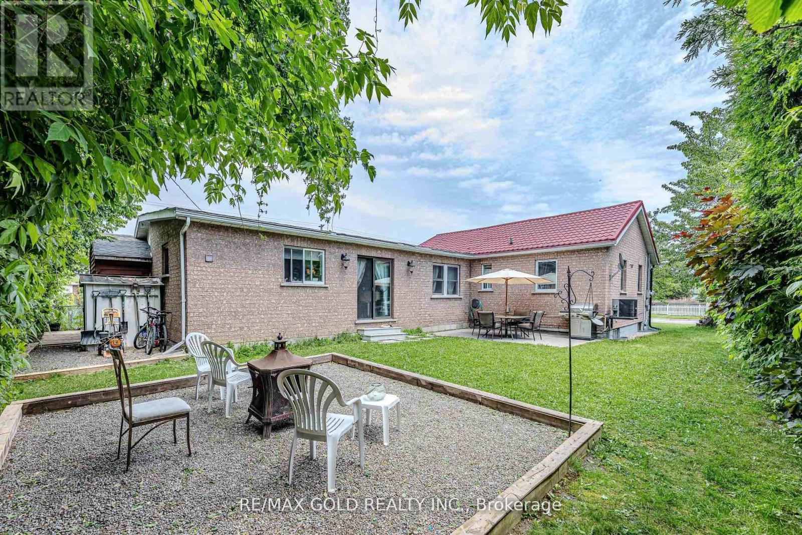 39 Harrow Street, Mississauga, Ontario  L4T 1J6 - Photo 38 - W12388317