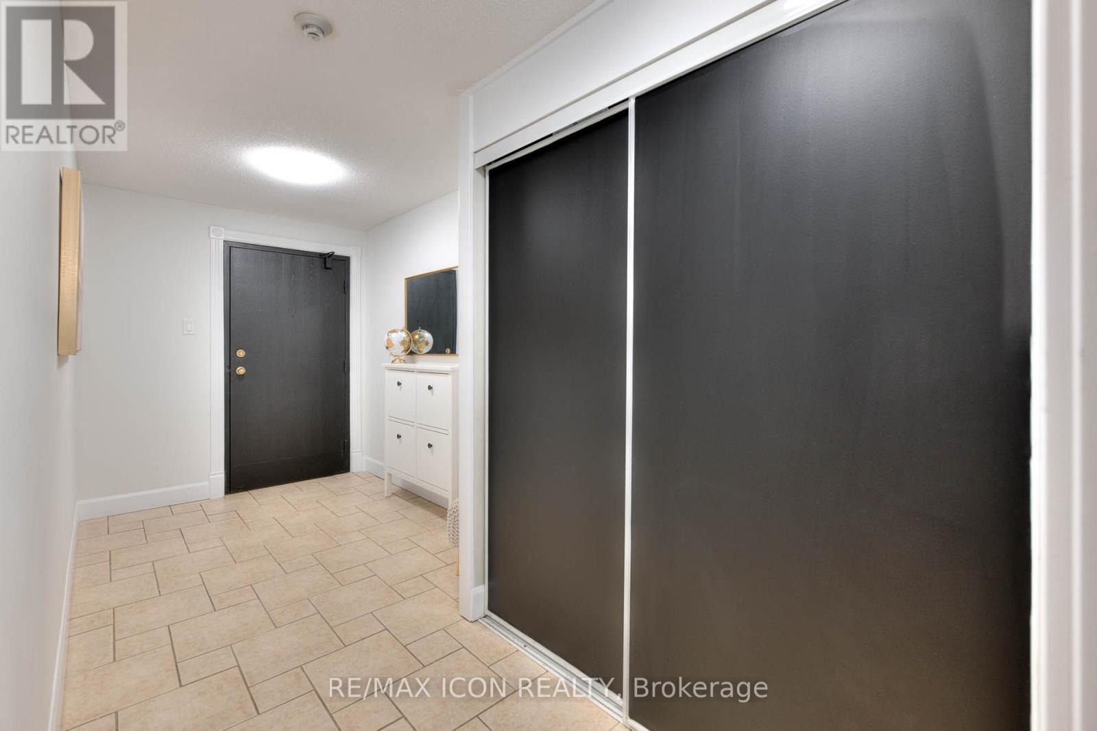 103 - 35 Green Valley Drive, Kitchener, Ontario  N2P 2A5 - Photo 6 - X12388091