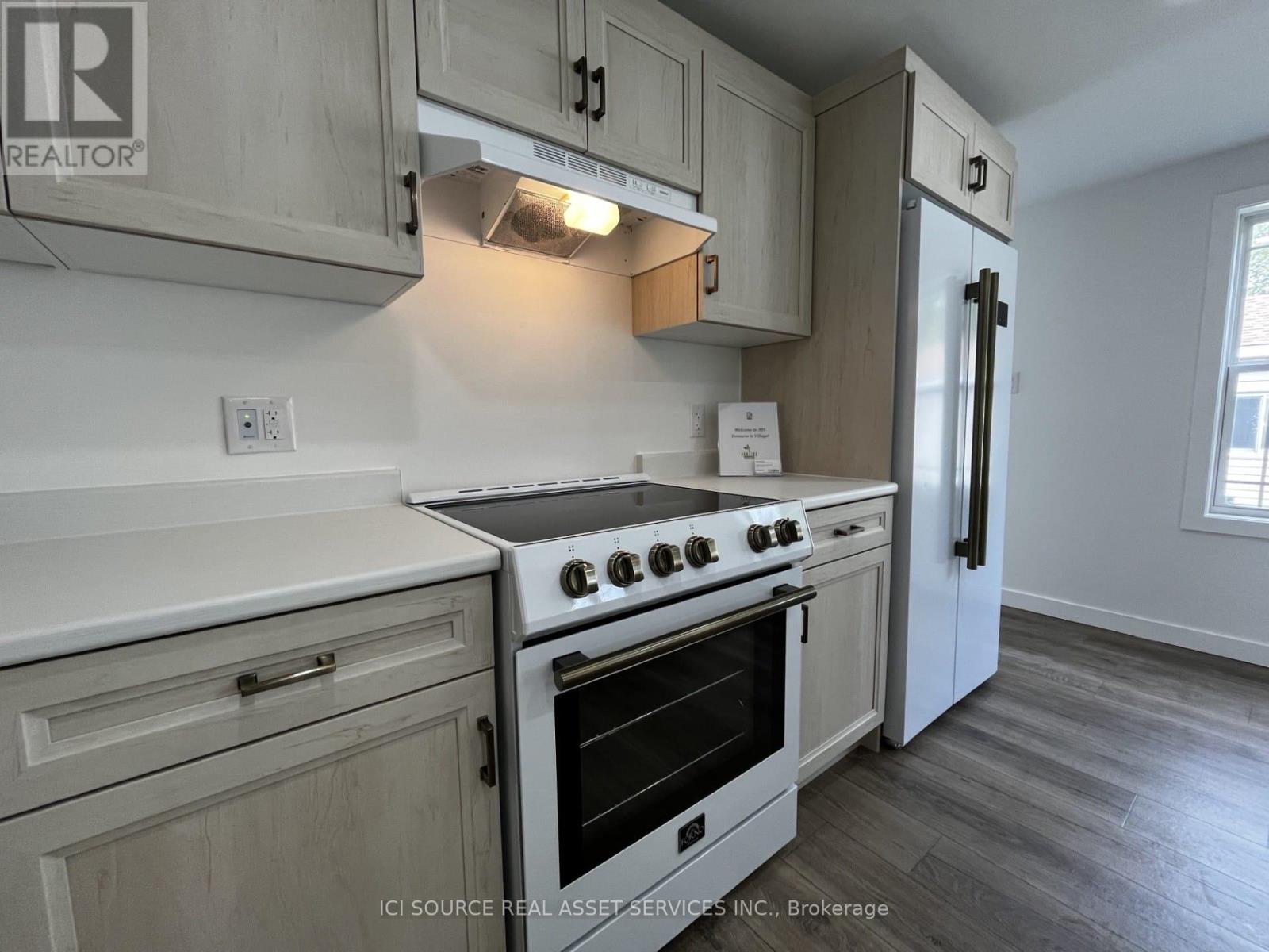 305 - 8250 County Rd 17, Clarence-Rockland, Ontario  K4K 1K7 - Photo 7 - X12388171