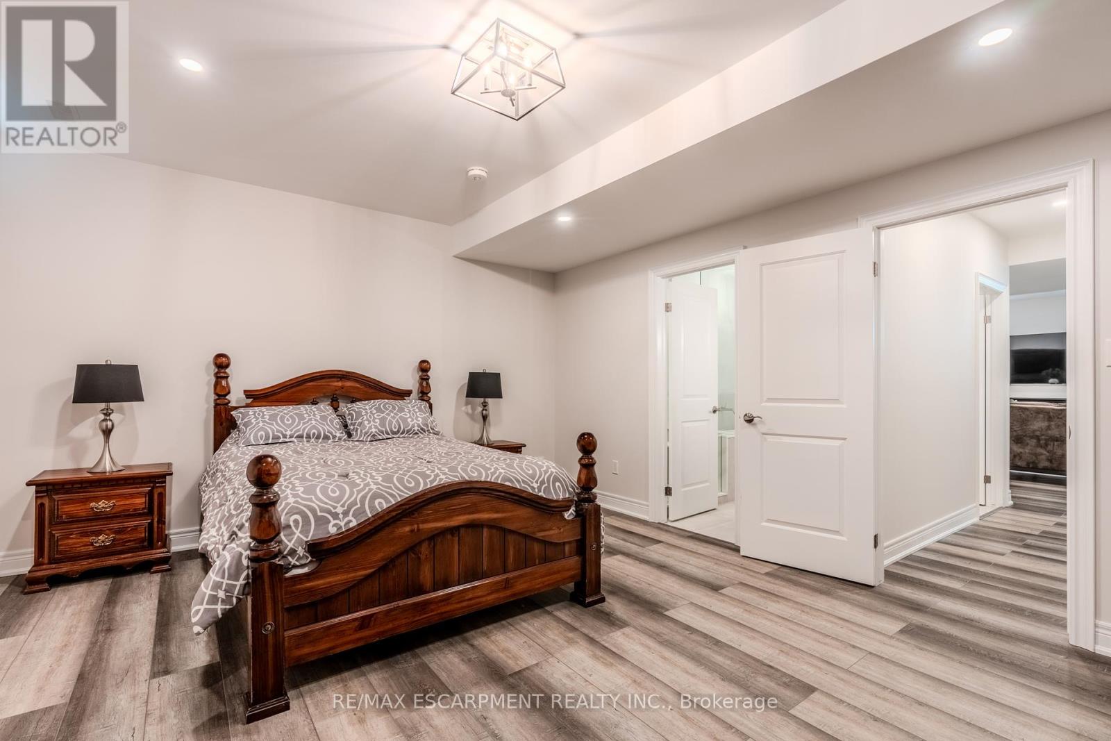 671 Rymal Road W, Hamilton, Ontario  L9B 2N9 - Photo 38 - X12388203