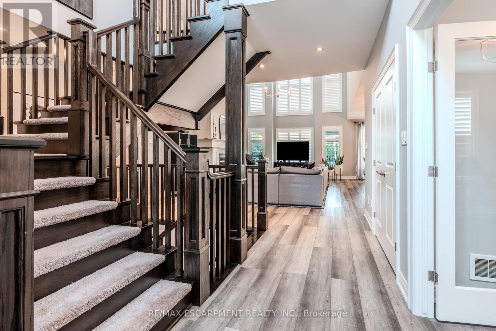 671 Rymal Road W, Hamilton, Ontario  L9B 2N9 - Photo 4 - X12388203