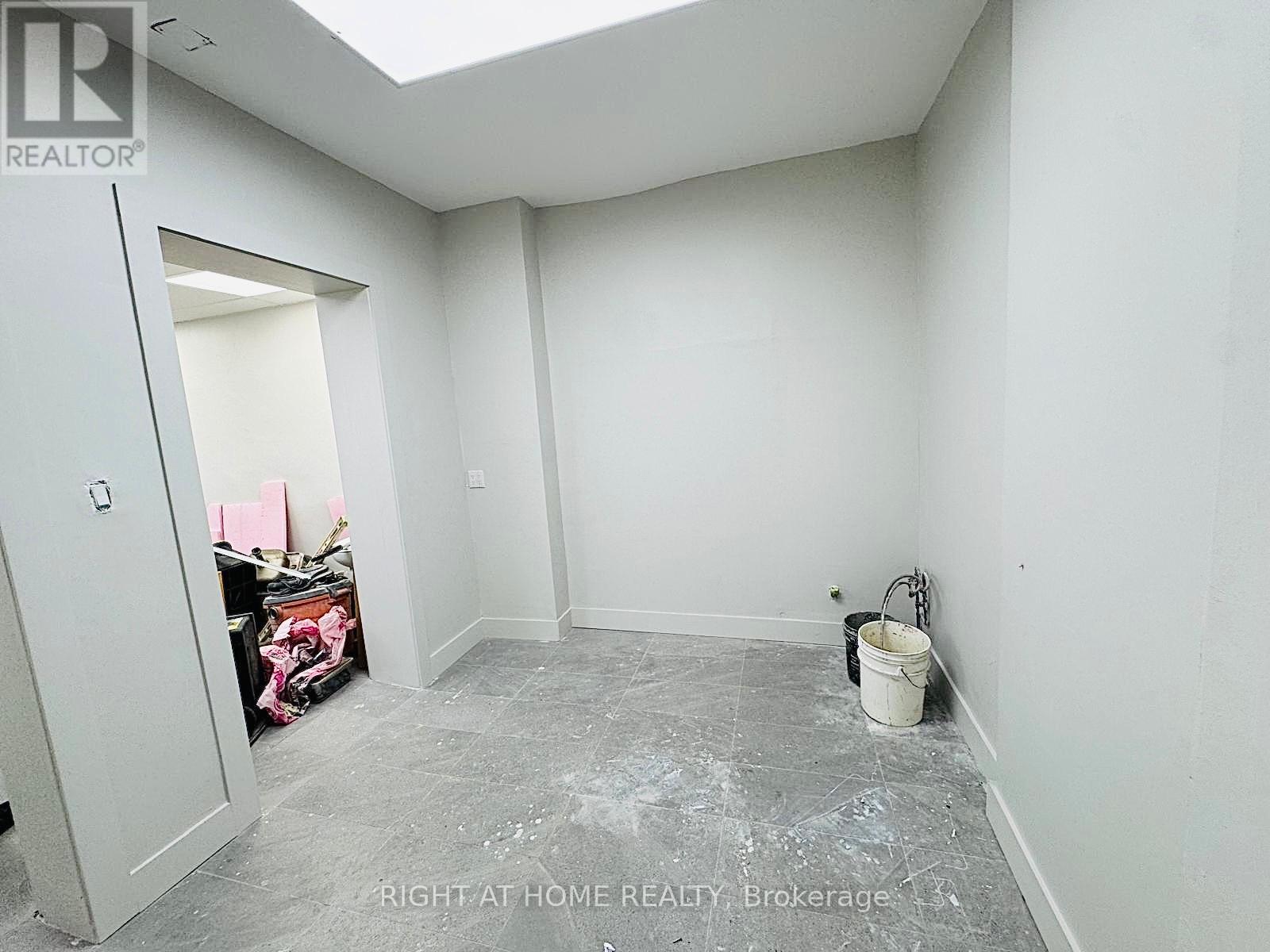 283 Augusta Avenue, Toronto, Ontario  M5T 2M1 - Photo 12 - C12015560