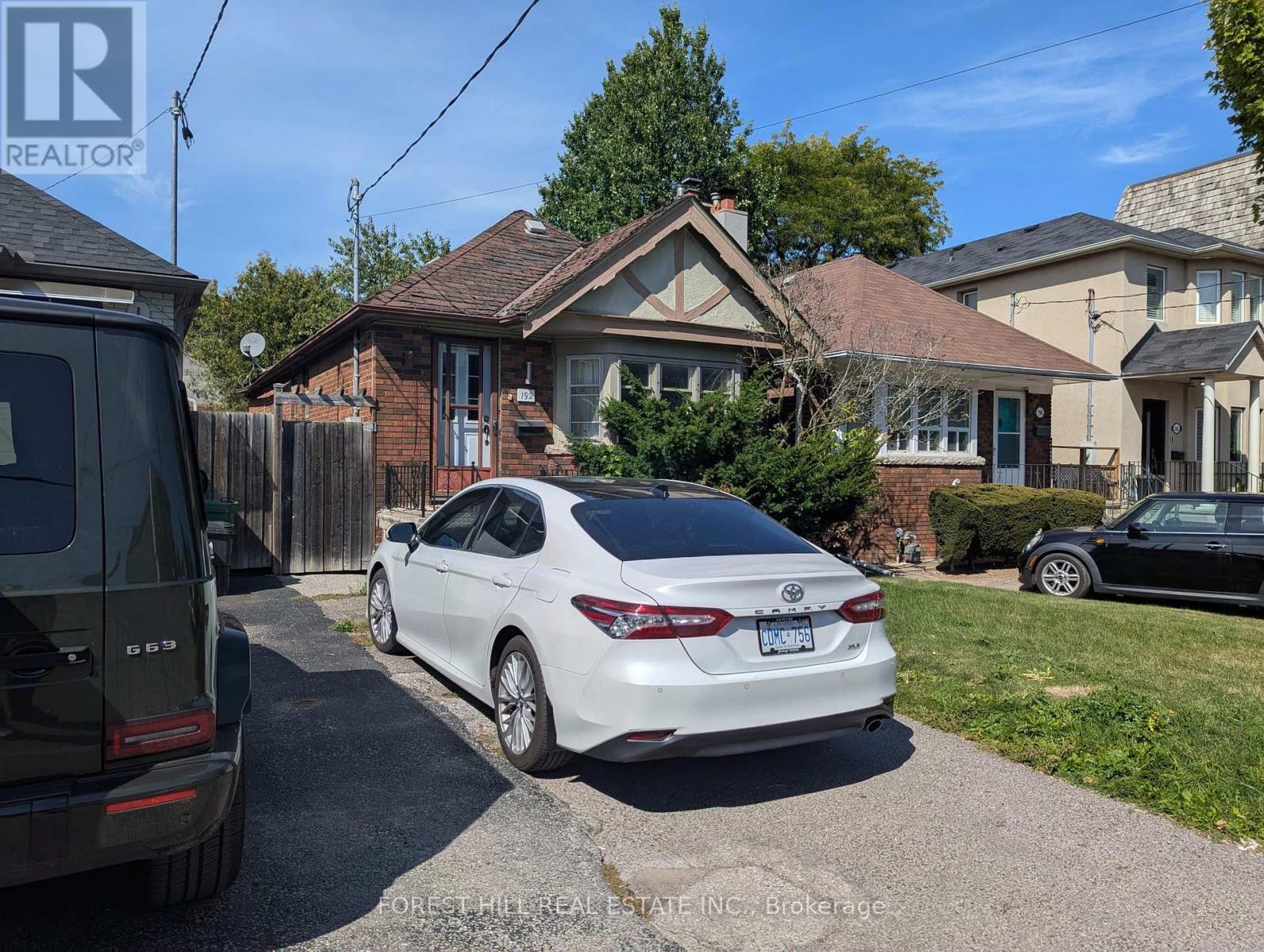 192 Roe Avenue, Toronto, Ontario  M5M 2J2 - Photo 10 - C12379019