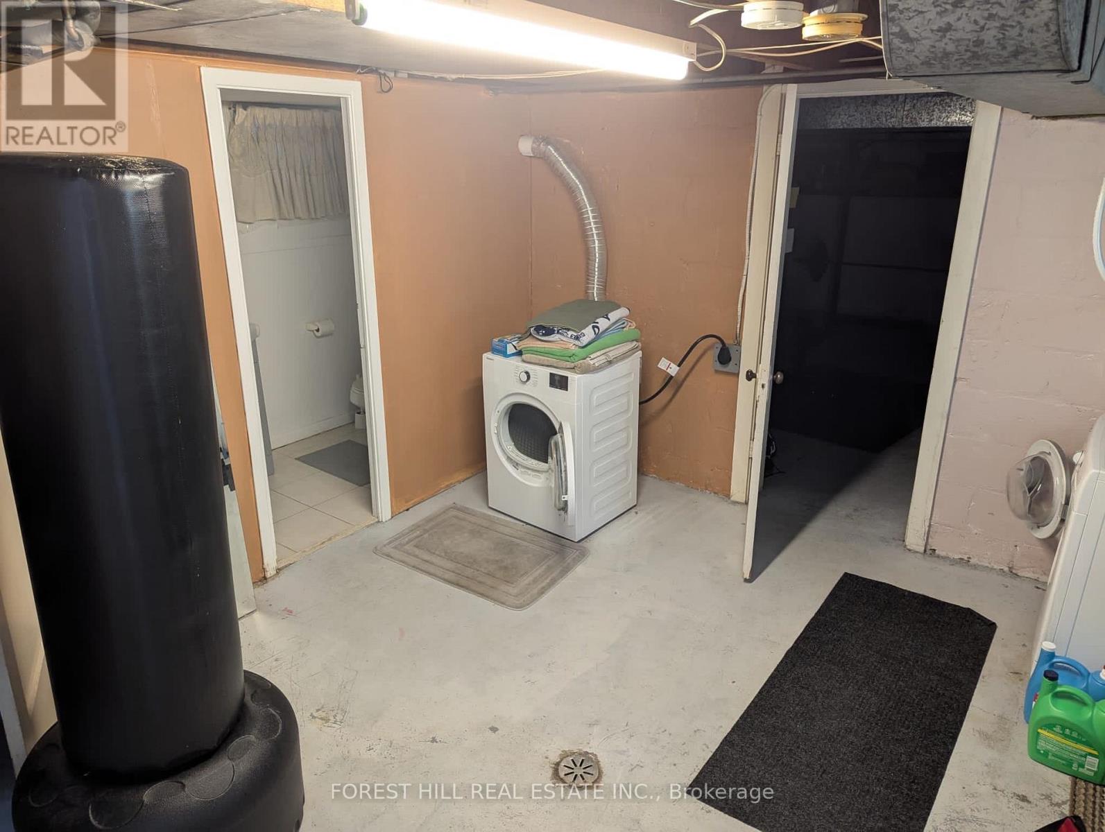 192 Roe Avenue, Toronto, Ontario  M5M 2J2 - Photo 2 - C12379019
