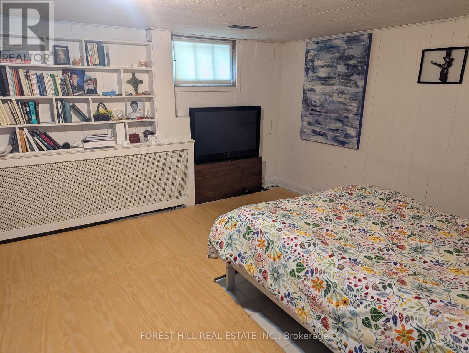 192 Roe Avenue, Toronto, Ontario  M5M 2J2 - Photo 7 - C12379019