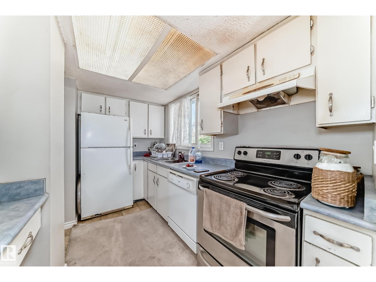 2343 139 Av Nw, Edmonton, Alberta  T5Y 1S1 - Photo 6 - E4456570